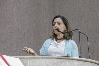 Emília Corrêa cobra a implantação de bicicletários na capital (Foto: Gilton Rosas)