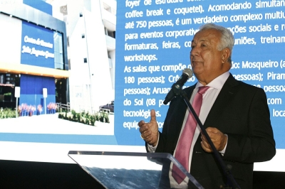 Jackson Barreto participa da inauguração do centro de convenções do Comfort Hotel (Foto: Victor Ribeiro/ ASN)