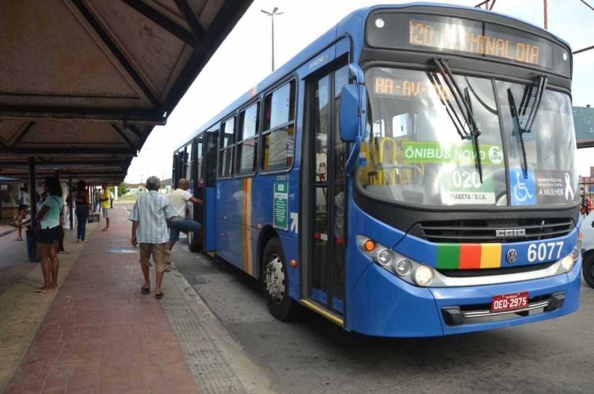 Sinttra disse que vai cumprir a decisão judicial para manter parte dos coletivos nas ruas (Foto: arquivo Portal Infonet)