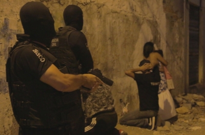 Um total de 60 policiais civis participam da operação no cumprimento de 22 mandados, sendo 11 de prisão e 11 de busca e apreensão (Foto: SSP)

