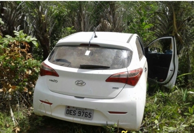 Polícia recupera carro com restrição de roubo em São Cristóvão (Foto: SSP)