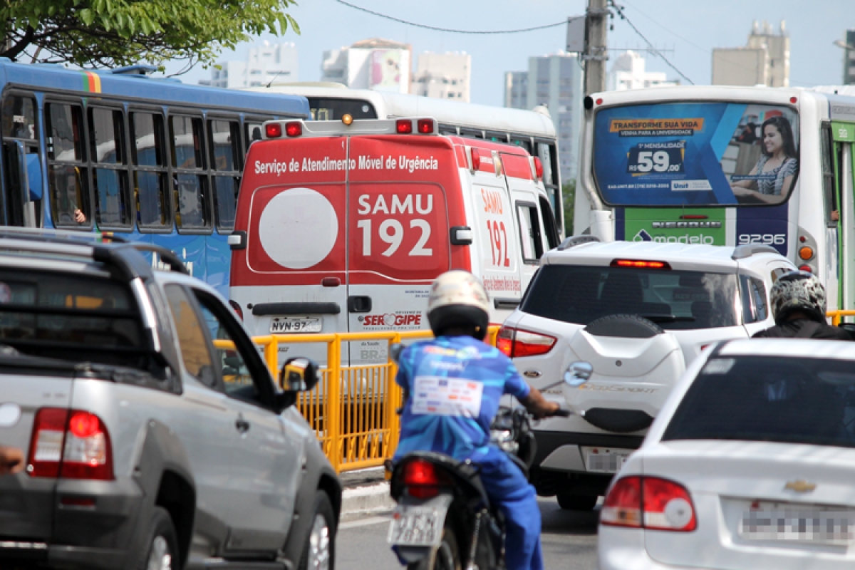 Samu alerta para a prioridade necessária aos veículos de urgência no trânsito (Foto: SSP/SE)