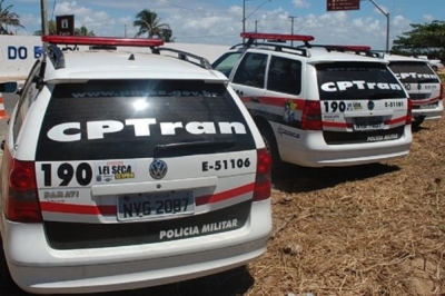 Dupla é presa após assaltar ônibus no Ponto Novo (Foto: SSP/SE)