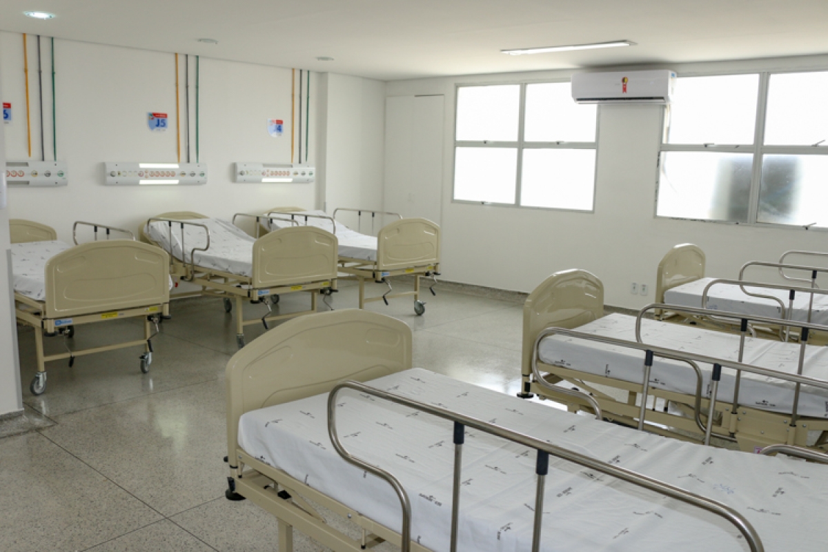 Governador de Sergipe e secretário da Saúde inauguram 45 novos leitos de internamento clínico no Huse (Foto: SES/SE)