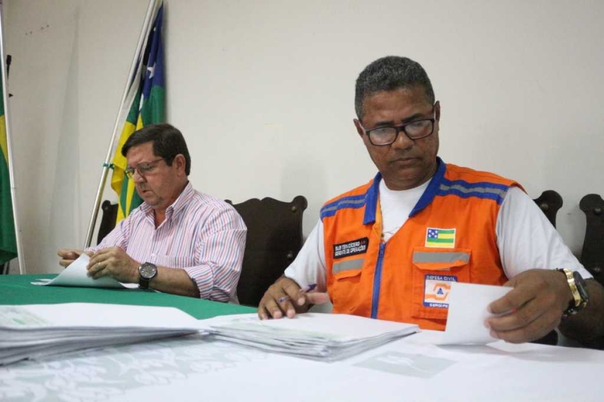 Defesa Civil e Deso quitam pagamento dos prestadores da Operação Pipa (Foto: Assessoria Seidh/SE)