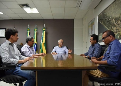 Edvaldo anuncia pagamento da 2ª parcela do 13º salário para esta quarta, 20 
(Foto: Janaína Santos/PMA)
