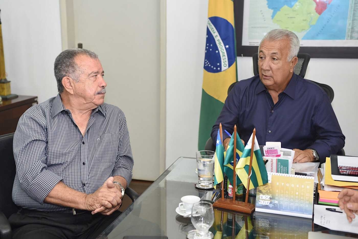 Governador e Reinaldo Moura debatem patrocínio para o Club Sportivo Sergipe (Foto: Marcelle Cristinne/ASN)