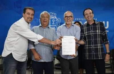 Edvaldo Nogueira assina convênio com a Caixa e iniciará R$ 300 milhões em obras em Aracaju  (Foto: Janaína Santos/PMA)