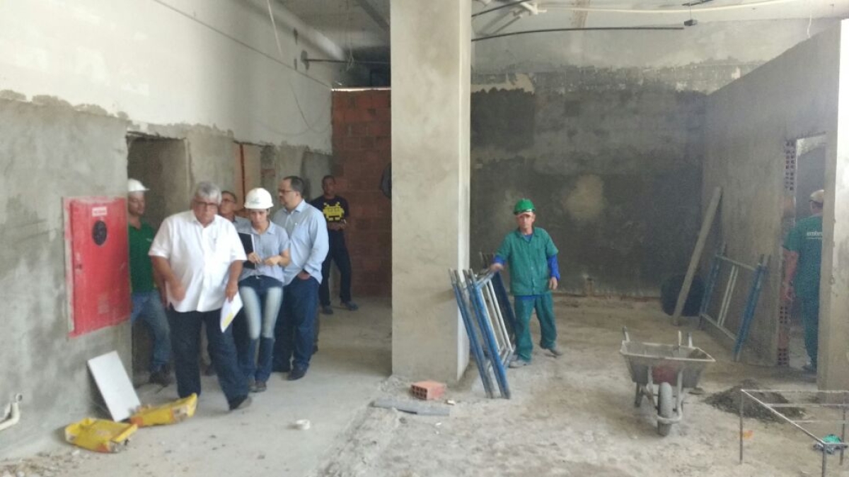 Secretário de Estado da Saúde visita obras no Huse e finaliza projeto do novo ambulatório de oncologia (Foto: SES/SE)