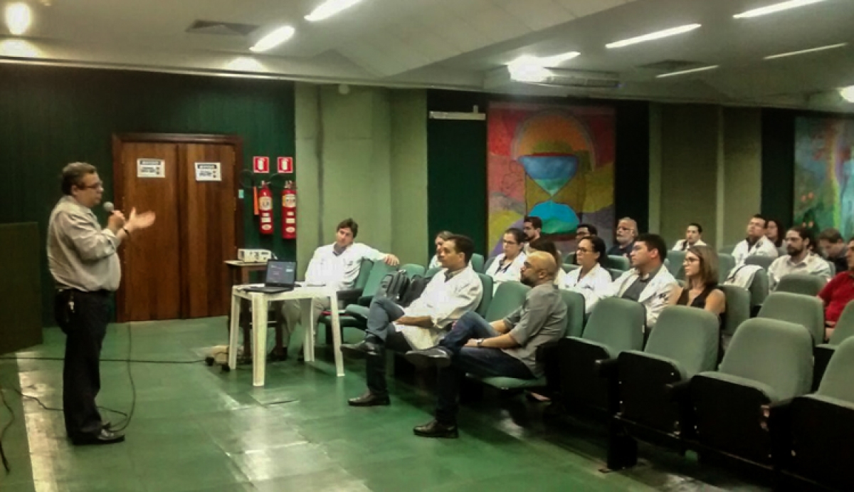 Médicos do Huse discutem atualização da nova resolução sobre morte encefálica (Foto: SES/SE)