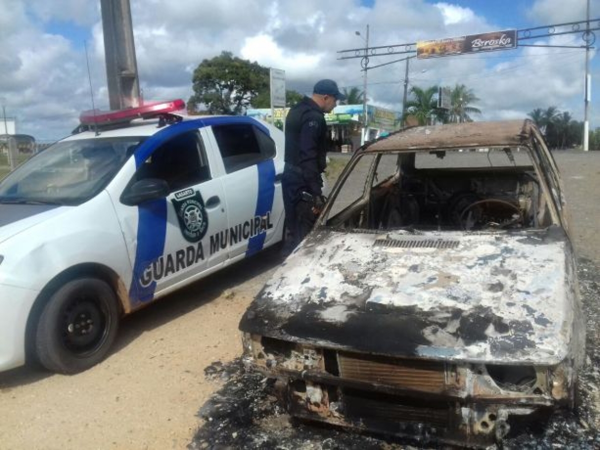 Veículo incendiado é encontrado em povoado (Foto: Lagarto Como Eu Vejo)