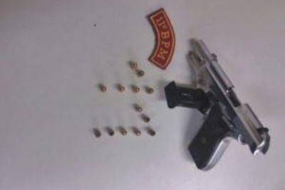 Polícia apreende arma de fogo durante cavalgada (Foto: SSP/SE)