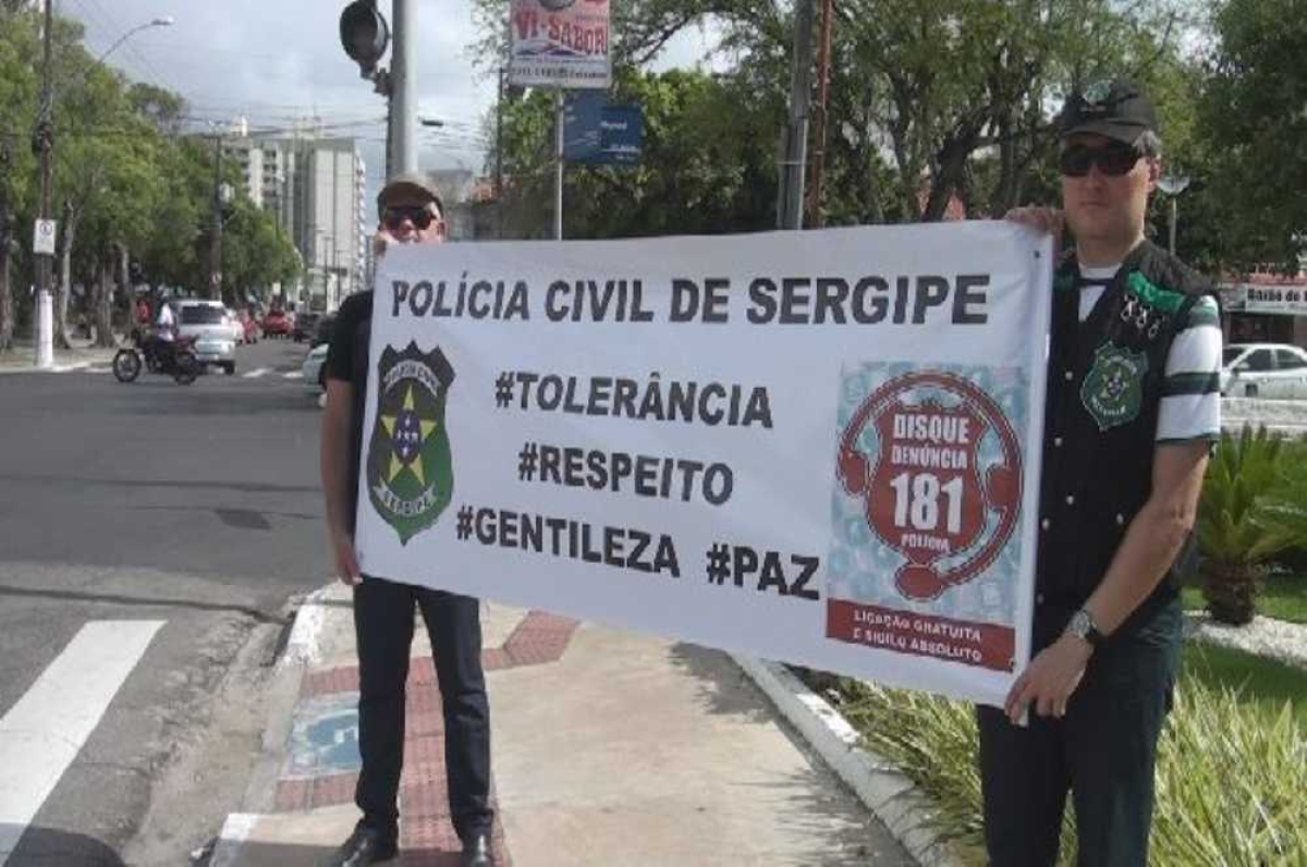 Policiais fizeram Blitz da Paz na avenida Augusto Maynard (Foto: Portal Infonet)