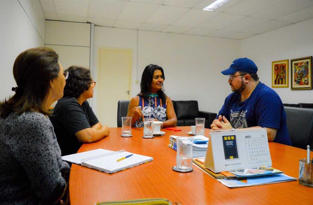 Vice-prefeita recebe diretor cinematográfico do Projeto Lampião (Foto: Danillo França/PMA)