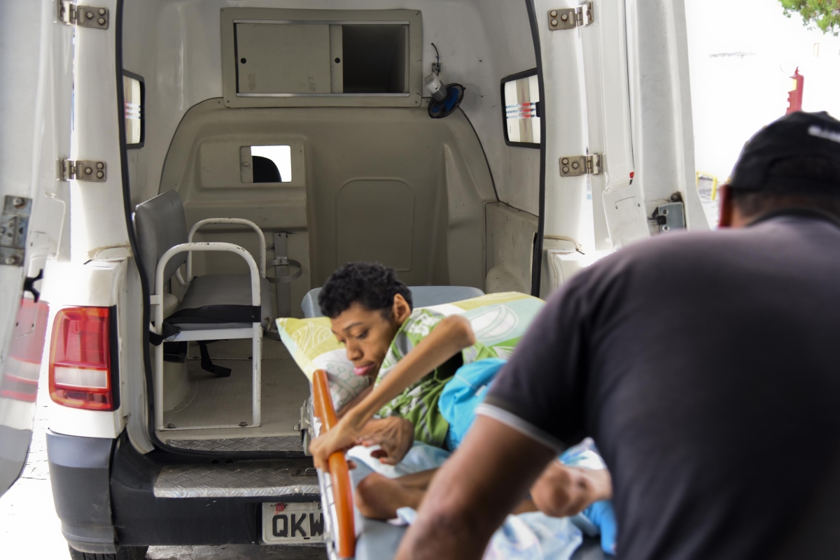 Prefeitura de Aracaju disponibiliza transporte gratuito para pacientes do SUS (Foto: Felipe Goettenauer/PMA)