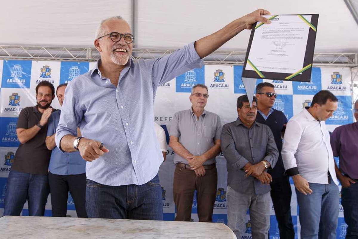 Quarta ordem de serviço assinada em 15 dias. (Foto: Marco Vieira/PMA)