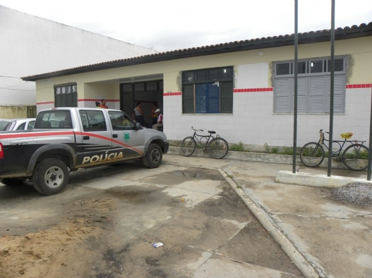 Homem é preso acusado de amarrar mulher em cerca e estuprá-la (Foto: Lagarto Como Eu Vejo)