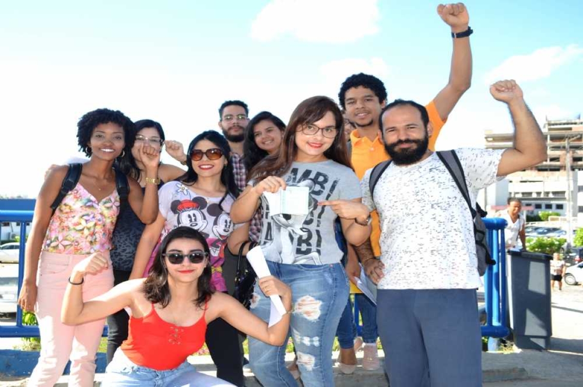 Servidores protestaram contra material distribuído no Dia Internacional da Mulher (Foto: Portal Infonet)