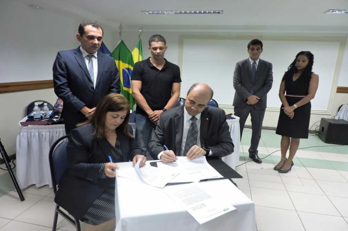 Solenidade de assinatura foi realizada em Aracaju (Foto: MPT)