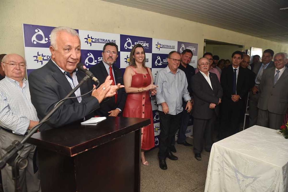 Governador de Sergipe empossa Luciana Déda na presidência do Detran (Foto: Marcelle Cristinne/ASN)