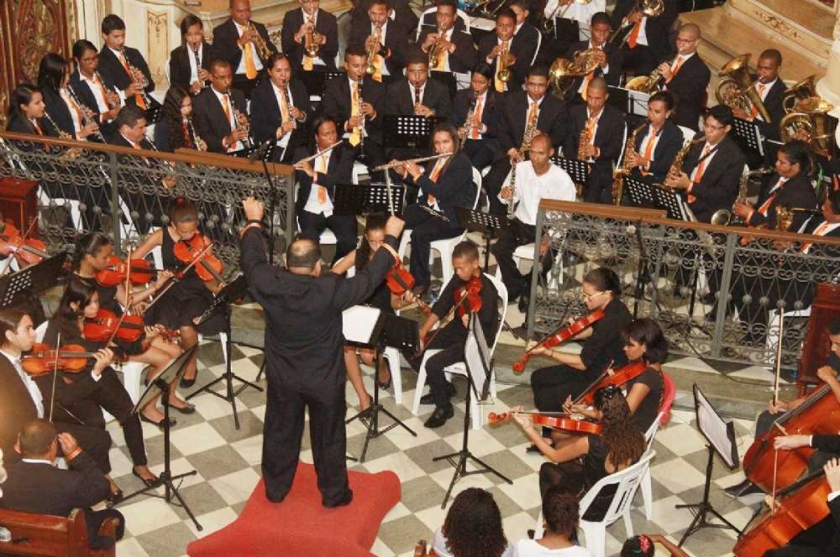 Os músicos estão sem receber há cinco meses (Foto: Evaldo Moura)