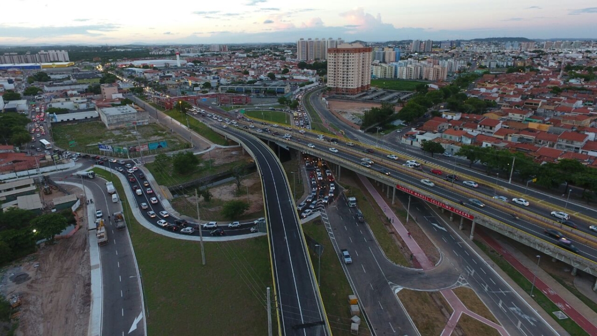 Interligação entre as avenidas Tancredo Neves, Augusto Franco e Gasoduto - através do viaduto e Avenida Etelvino Alves de Lima -, também criam espaços coletivos de prática de esportes, convivência, lazer e do ciclismo (Foto: ASN)