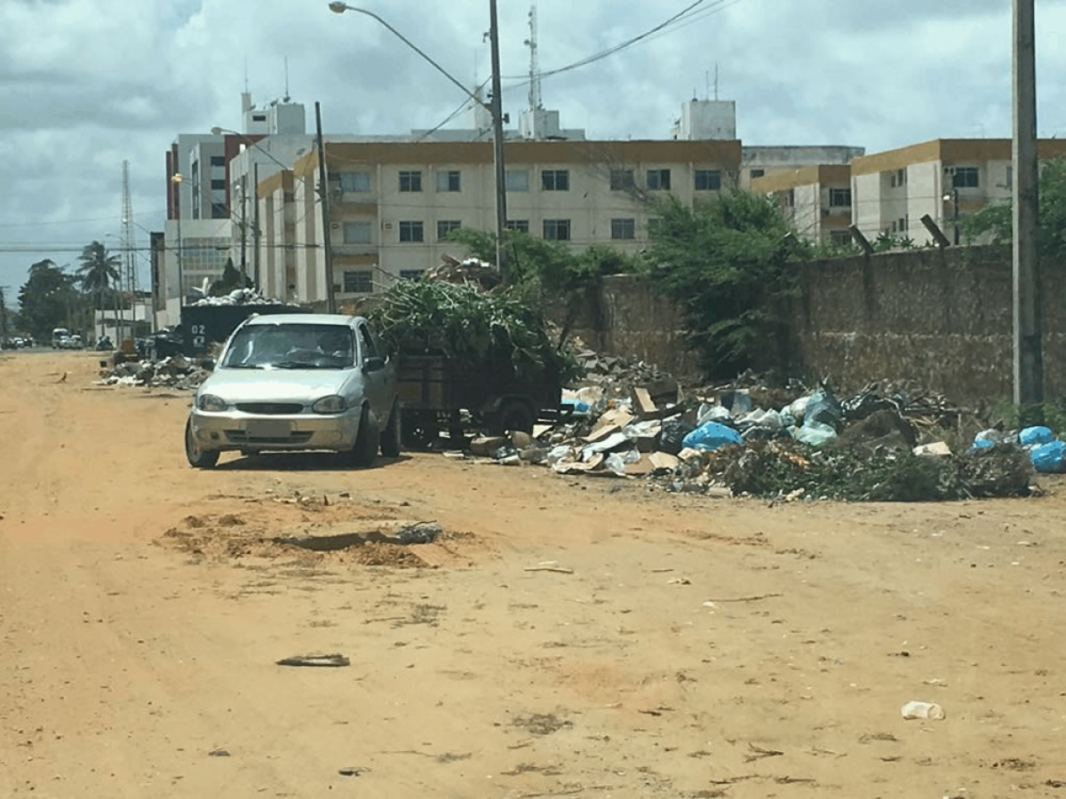 Na Zona Sul da capital esse tipo de infração também foi flagrado (Foto: PMA)