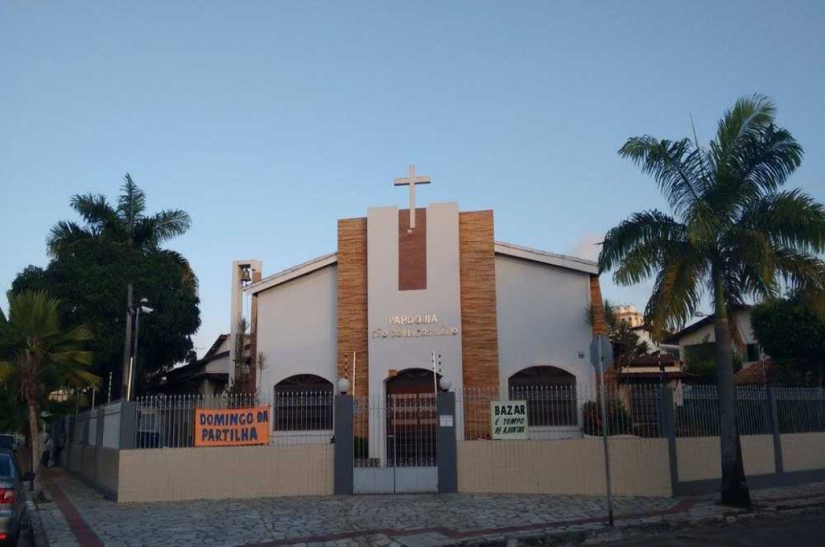 Missas e reuniões serão transferidas para quadra poliesportiva (Foto: Reprodução/ Facebook da Paróquia)