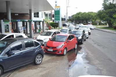Posto Cotinguiba, na Ivo do Prado, só operava com uma bomba pela manhã (Foto: Portal Infonet)