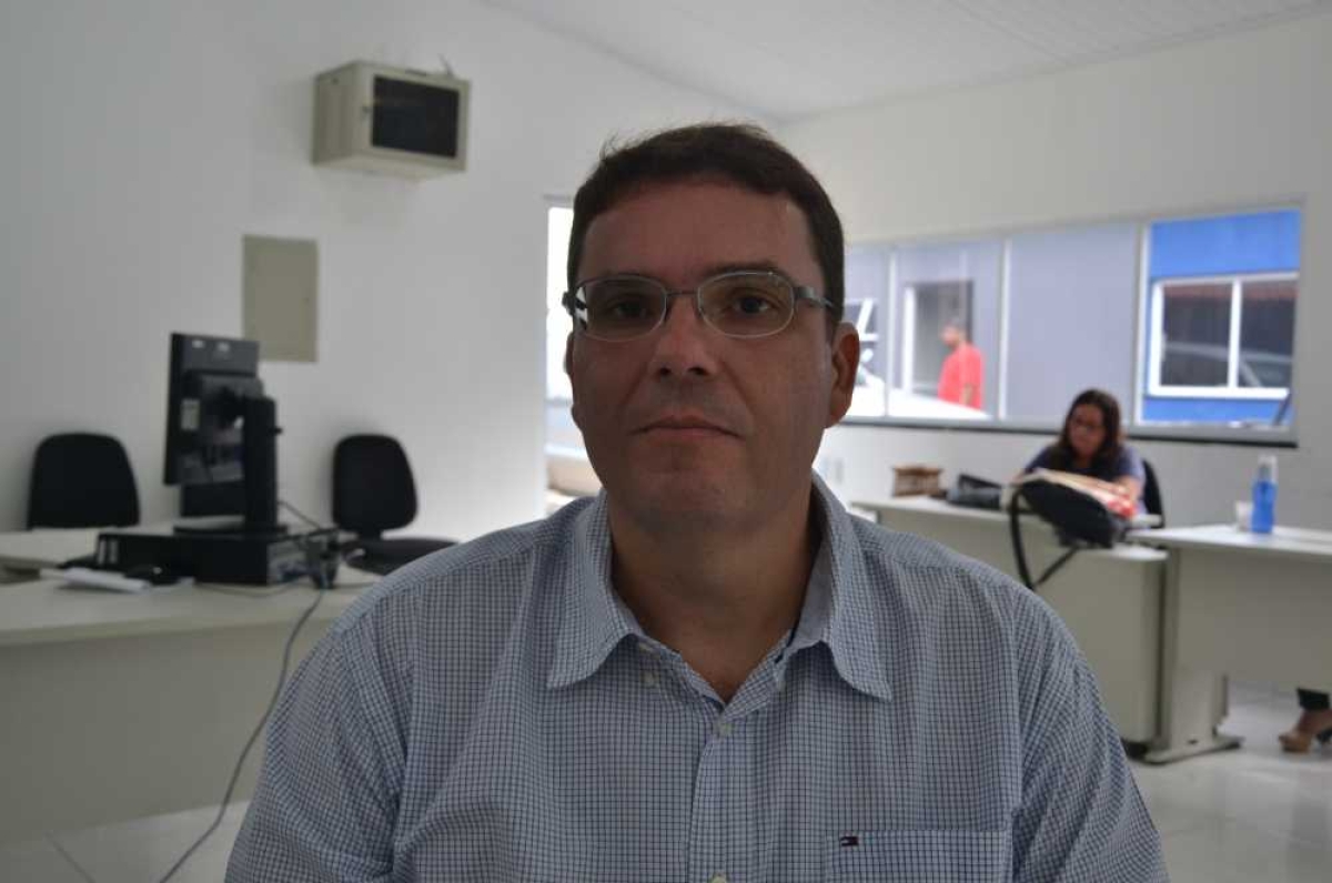Delegado Válter Simas contou que o jovem confessou o crime de modo frio (Foto: Portal Infonet)