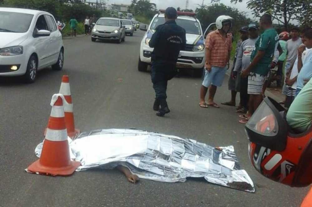 A vítima estava quando colidiu em outro veículo (Foto: Reprodução/ Redes sociais/ Viaa Portal Infonet)