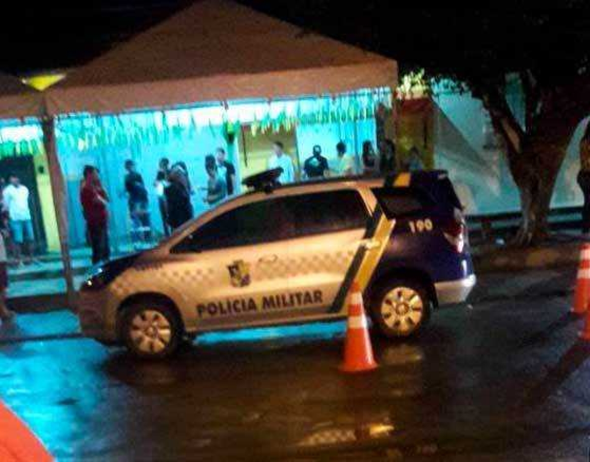Homem morre alvejado a tiros em bar em Lagarto (Foto: Via Lagarto Como Eu Vejo)