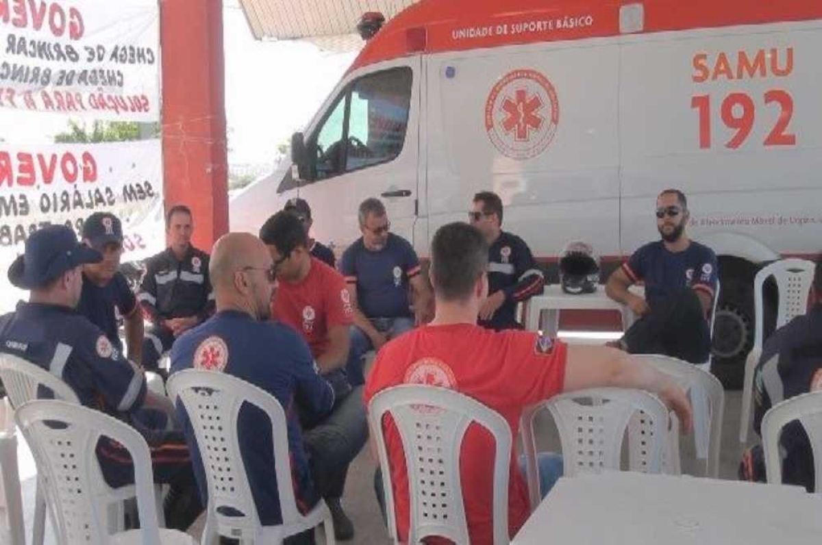 Parte dos profissionais estão de braços cruzados (Foto: Portal Infonet) 