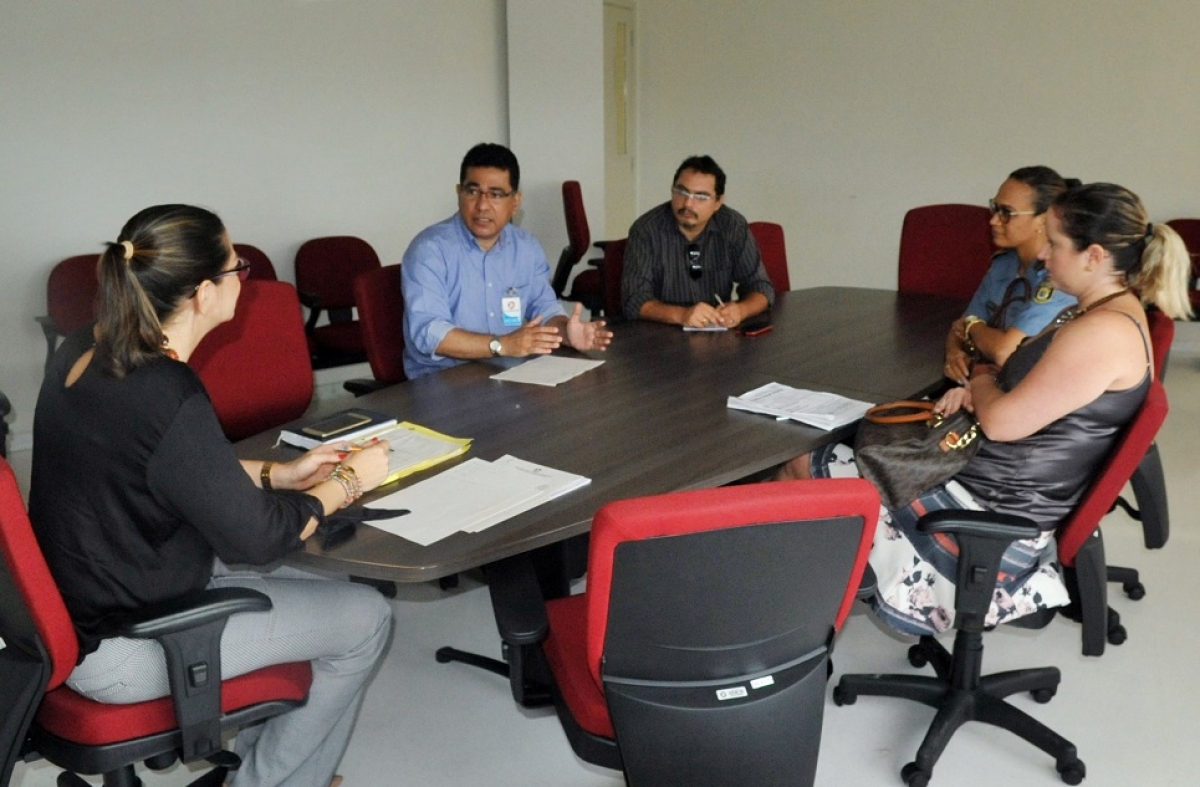 MP/Sergipe realiza audiência para coibir a exploração de crianças e adolescentes em sinais de trânsito (Foto: MP/SE)