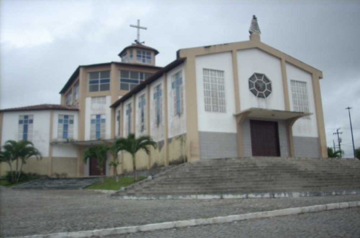 Crime ocorreu na praça da Paróquia Nossa Senhora do Loreto (Foto: Divulgação)