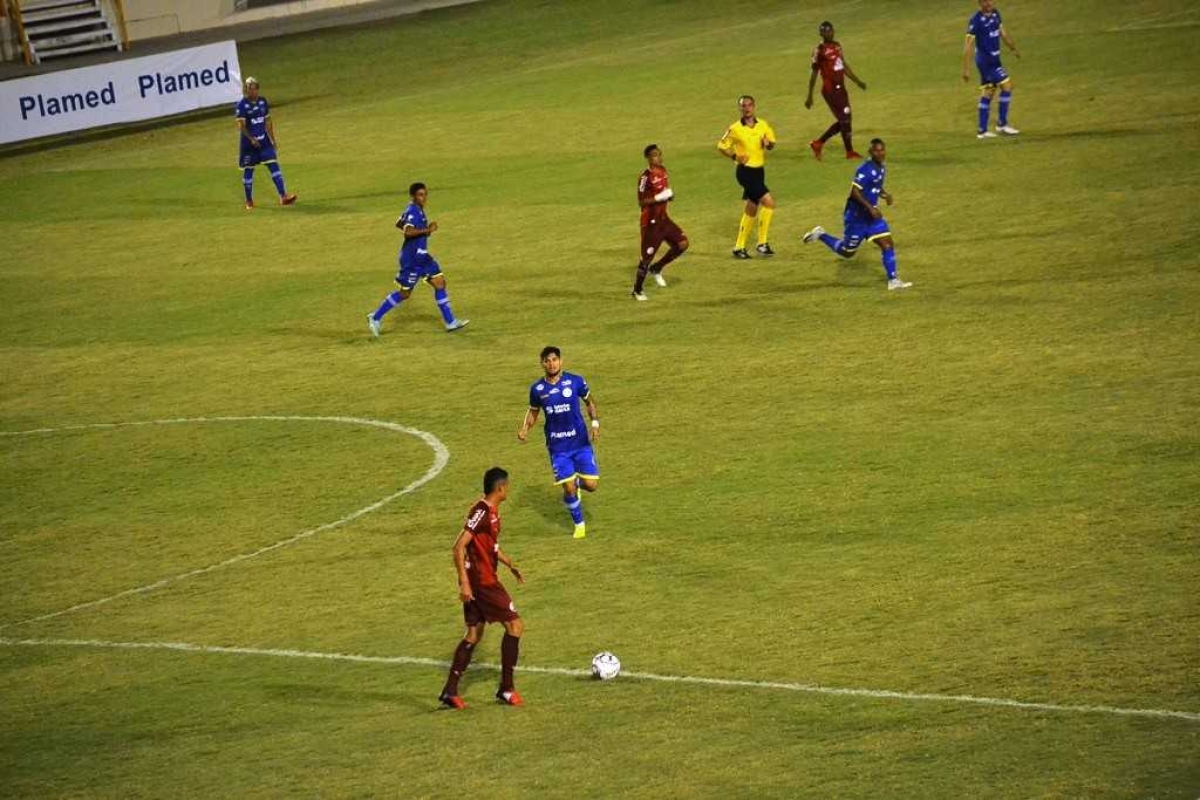 Náutico bateu Dragão no Batistão (Foto: Igor Matheus/ Portal Infonet)