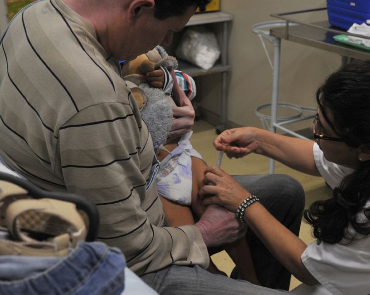 Doença infecciosa aguda, o sarampo pode ser prevenido pela vacina (Foto: Valter Campanato/ Arquivo Agência Brasil)