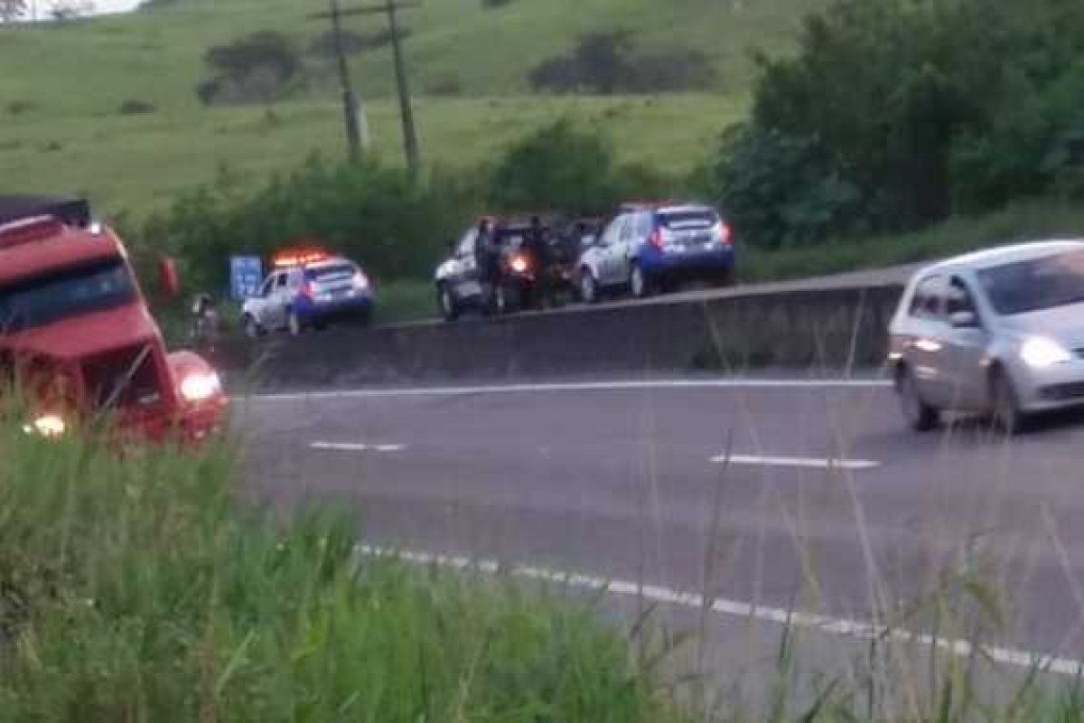 Polícia Militar recupera moto minutos após o roubo em Laranjeiras (Foto: Assessoria PM/SE)