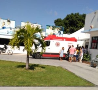 Tentativa de homicídio ocorreu em frente a uma clínica do Grageru (Foto: Sergipe Notícias)