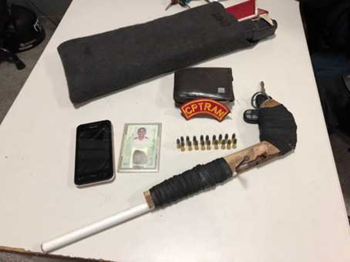 PM recupera veículo roubado e prende condutor por porte ilegal de arma na Grande Aracaju (Foto: Assessoria PM/SE)
