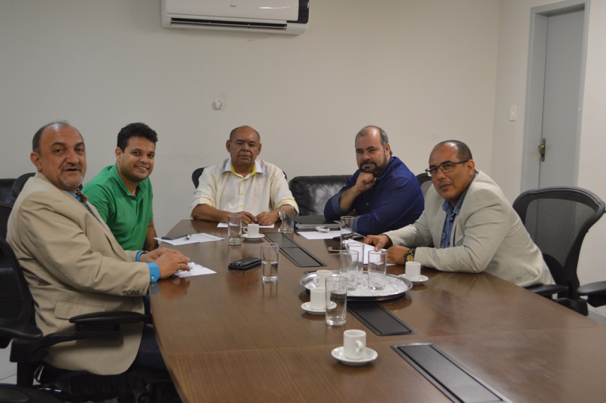 Membros da CPI da Saúde promoveram uma reunião interna (Foto: Portal Infonet)