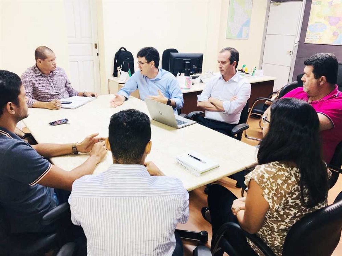 Em reunião, Jucese e Adema discutem simplificação de licenciamento de empresas (Foto: Assessoria Jucese)