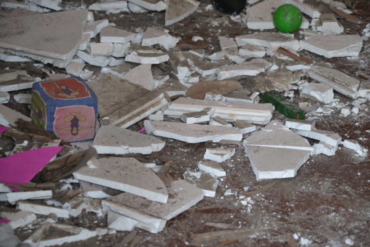 Gesso desabou e atingiu duas cuidadoras na última quarta, 22 (Foto: Portal Infonet)