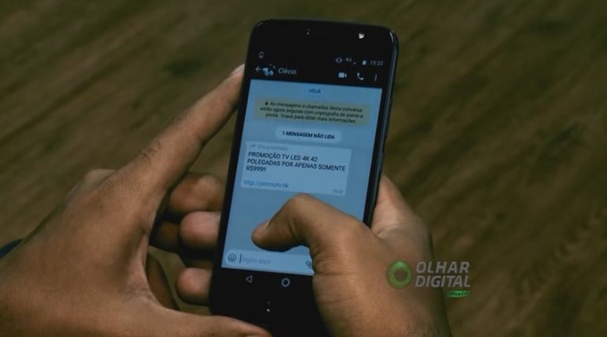 Como reconhecer e evitar os golpes que circulam no WhatsApp (Imagem: Reprodução de vídeo/ Olhar Digital)