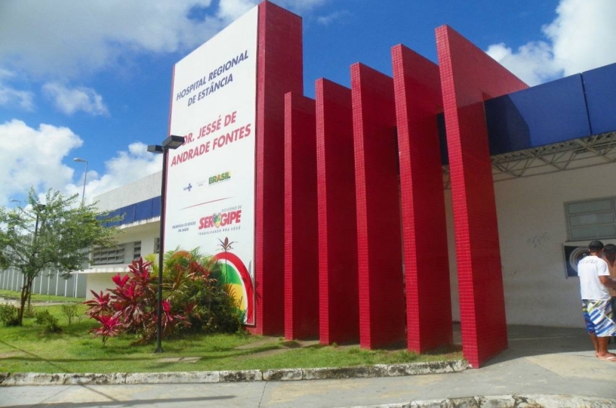 Jovem abandonou a criança na lixeira de um dos banheiros do Hospital de Estância (Foto: Arquivo OAB/SE)