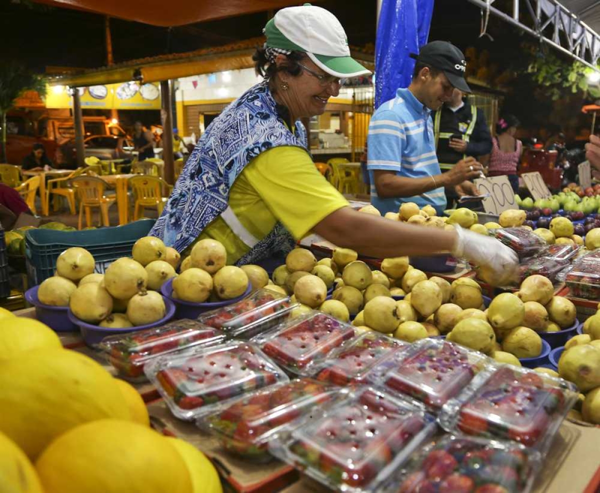 Prefeitura qualifica feirantes e ambulantes em Aracaju (Foto: Felipe Goettenauer/ PMA)
