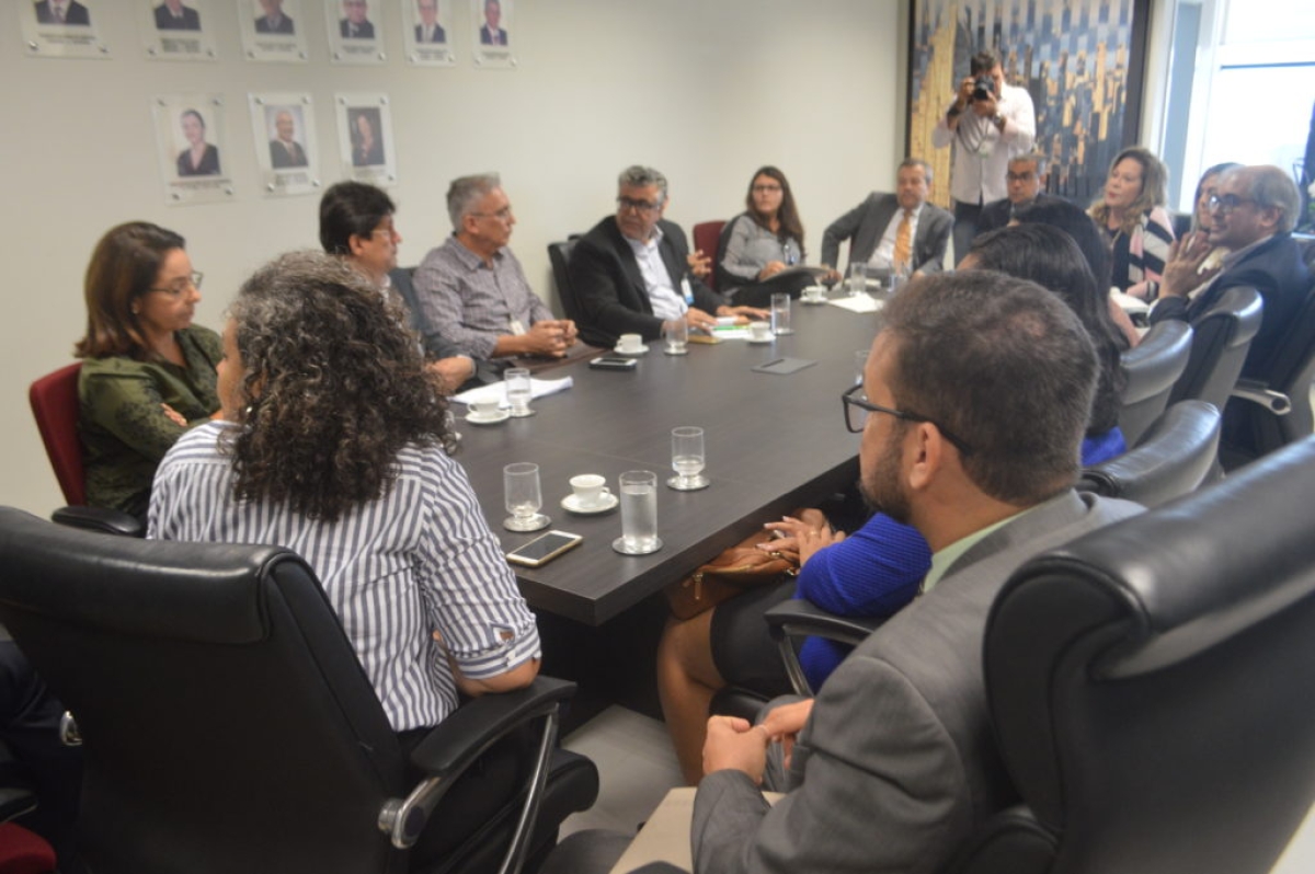 �? a segunda audiência sobre a suspensão dos serviços no MPE (Foto: Portal Infonet)