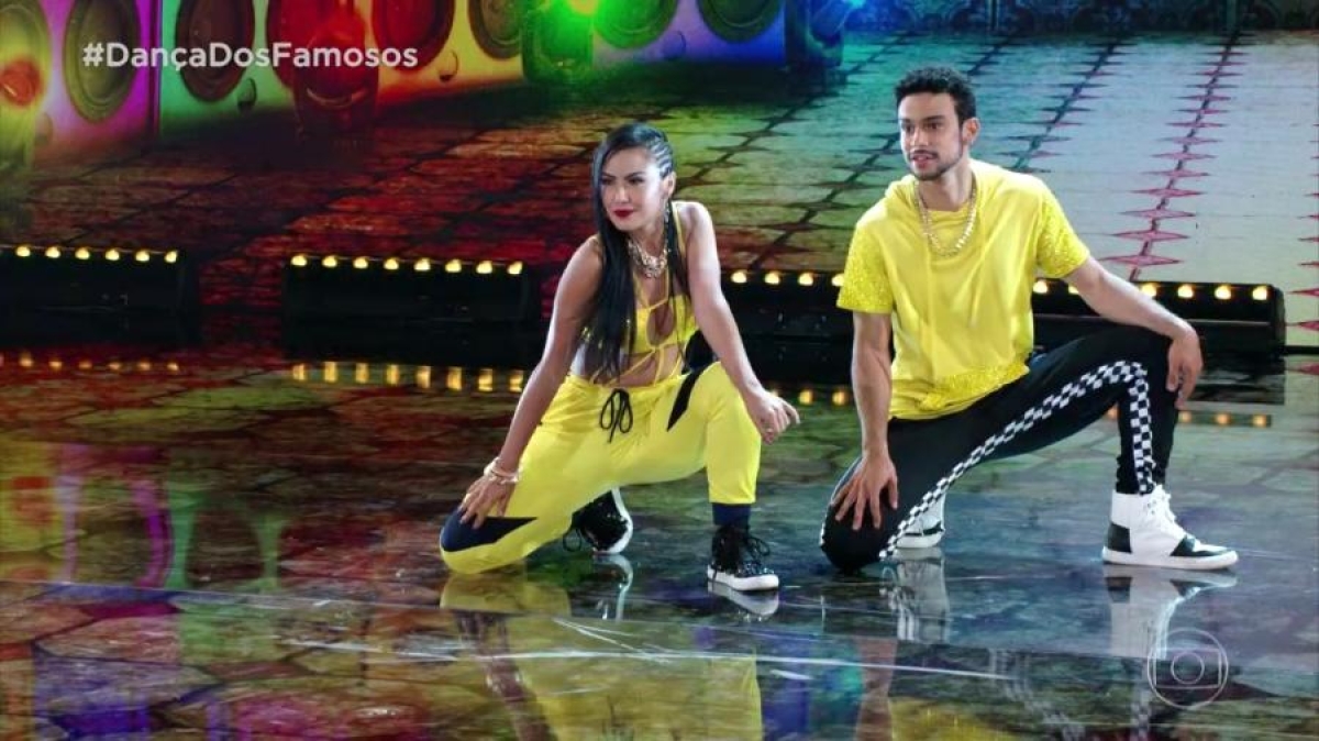 Sergio Malheiros se apresentou com a nova parceira, Suellen Morimoto, e parece que saiu satisfeito
(Imagem: Reprodução/ TV Globo)