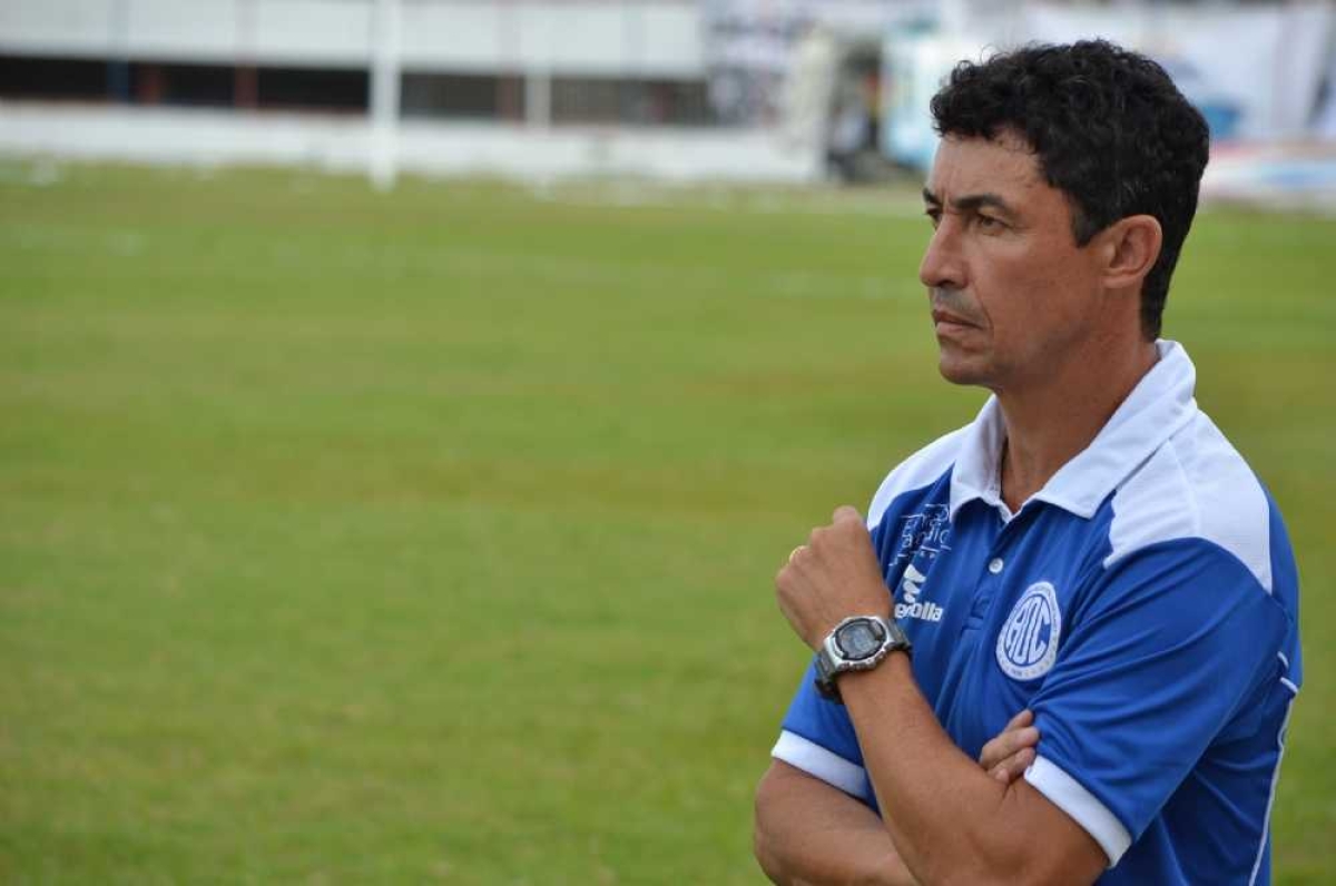 Betinho não resiste aos maus resultados e é demitido do Confiança (Foto: Arquivo Portal Infonet)