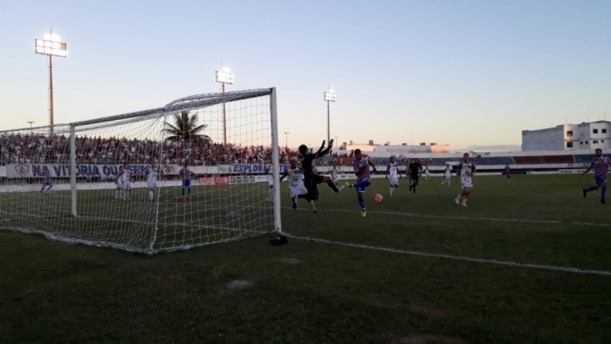 Final do Sergipão: Frei Paulistano derrota o Itabaiana no Mendonção (Foto: Portal Itnet)